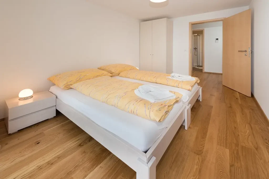 schlafzimmer ferienwohnung millegga graechen